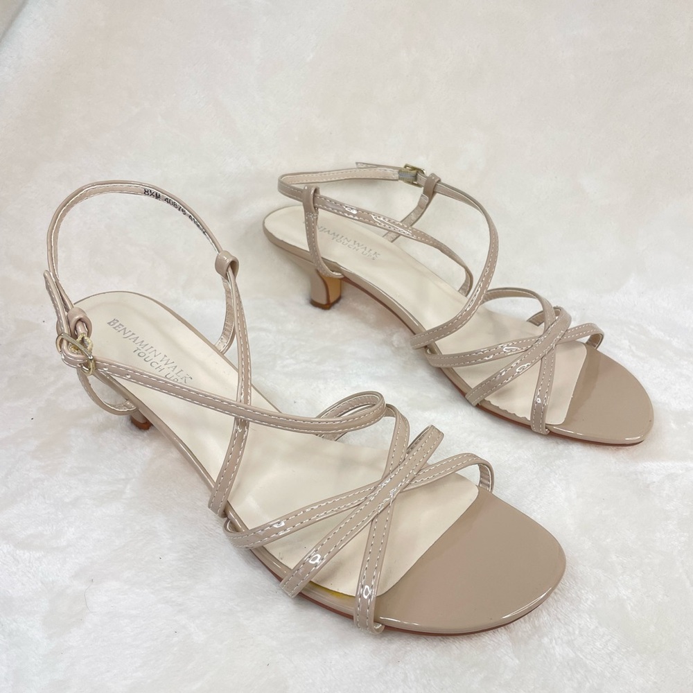Touch Ups By Benjamin Walk Delilah Sandal 8.5 Nude Straps sandals ( G 766)
